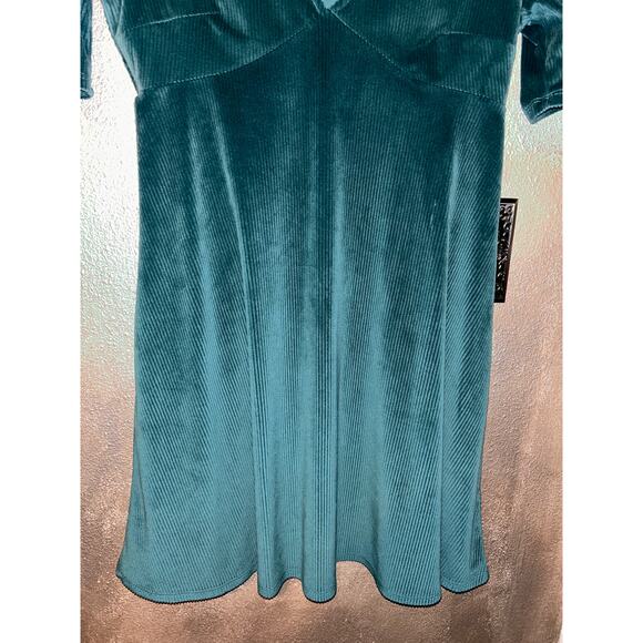 ModCloth Mod Velvet Corduroy Y2K Skater Empire Waist Short Sleeve Dress - Picture 3 of 6